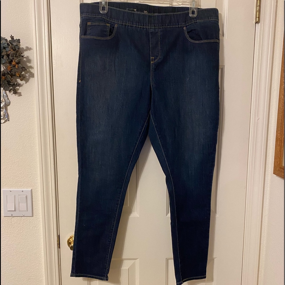 Levi jeans, women’s slim leg